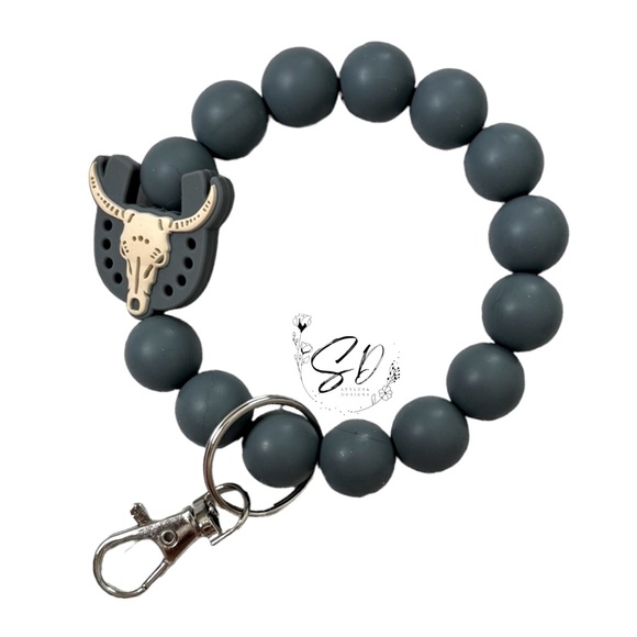 Dark Grey Bull Skull Horseshoe Silicone Wristlet - Picture 2 of 3